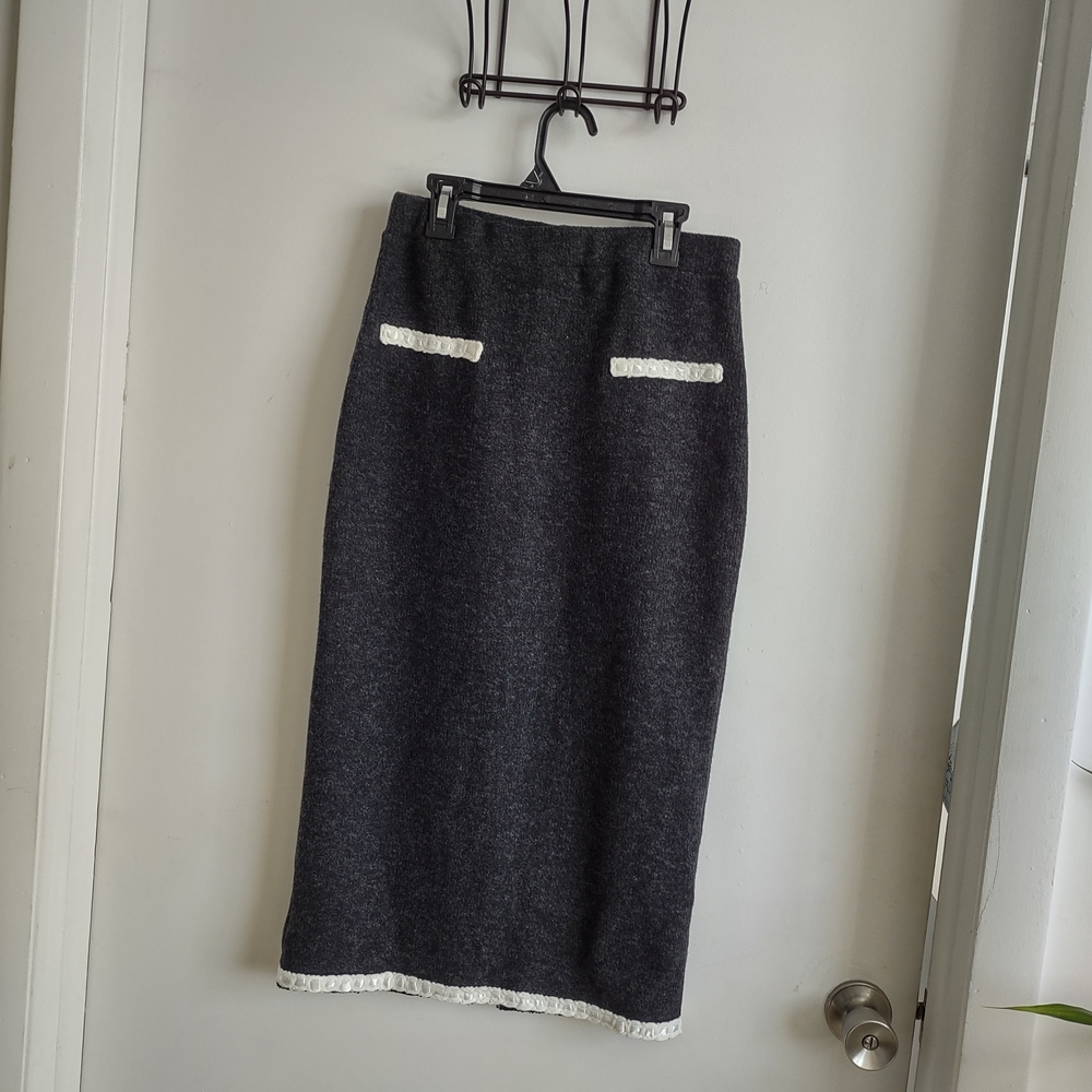 SHEIN Black Knetted Pencil Skirt with White Trim